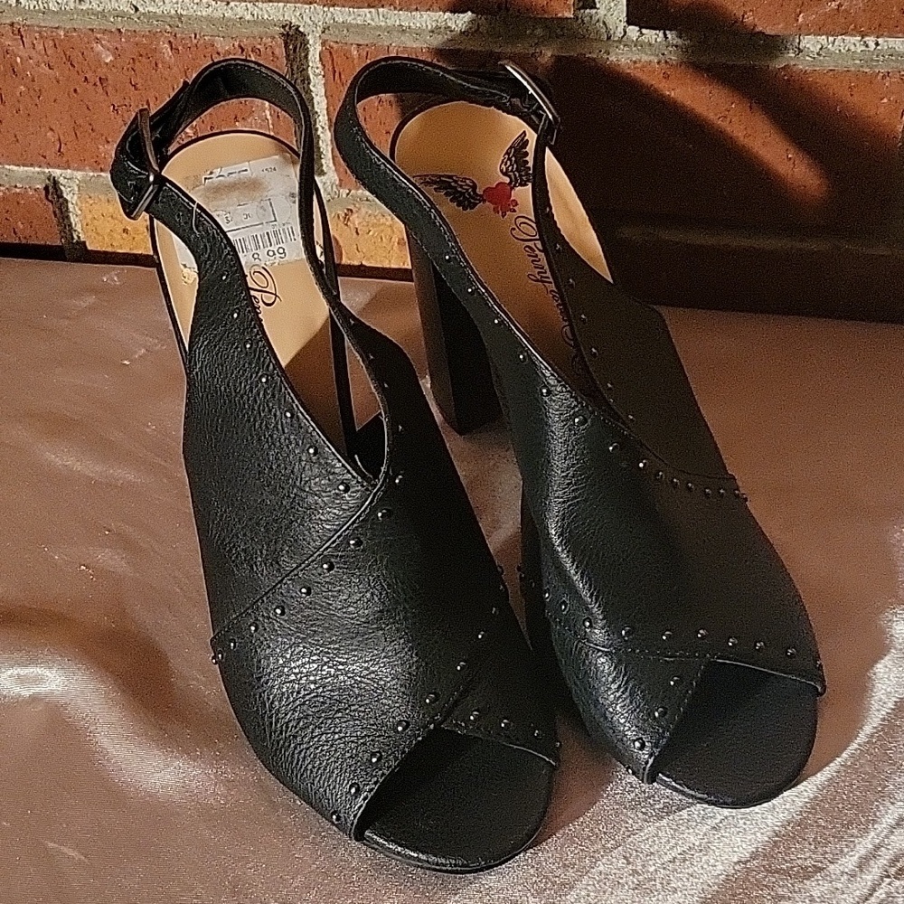 Women's Faux Black Leather Slingback Open-toe Heels with Rivets, Size:  7 1/2 M